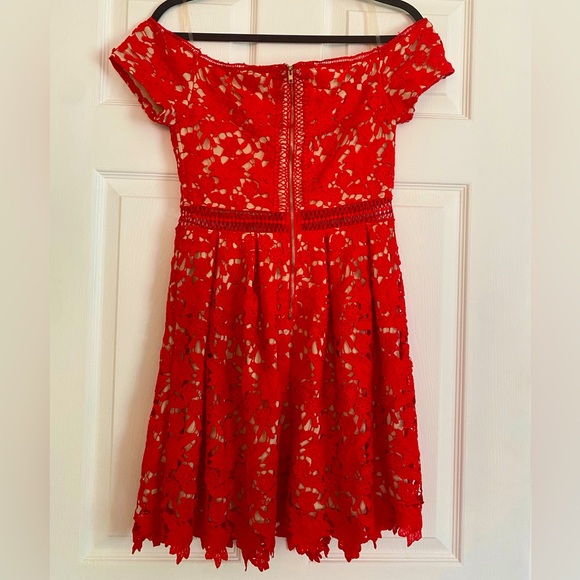 Red Floral Lace Dress - Picture 6 of 7